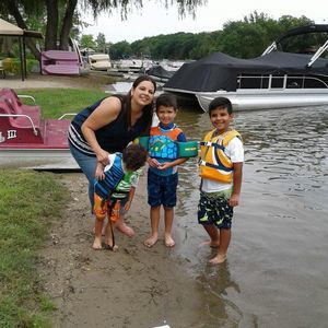 Meet your Posher, Crystal