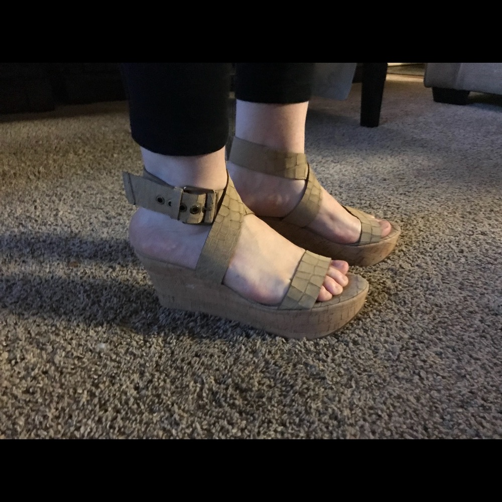 Vía Spiga Leather Wedge Sandals