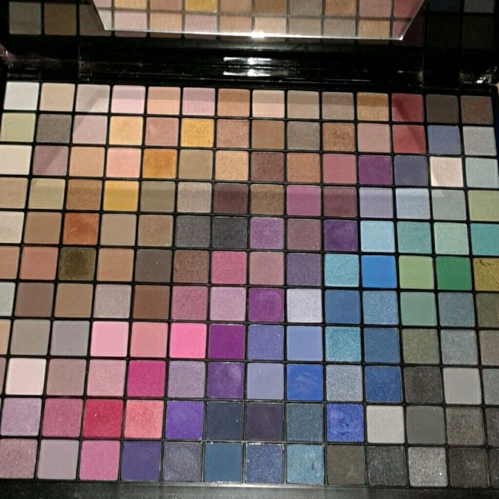 Eyeshadow Palette
