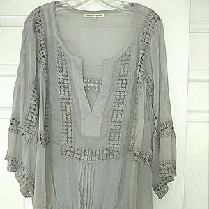 💕💕Host Pick💕💕Gorgeous Lace Flowy Tunic