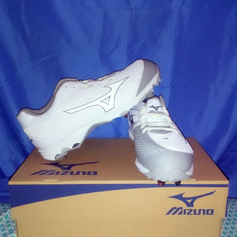 Women's Mizuno 9-spike ADV. SWEEP 3 Softball cleat