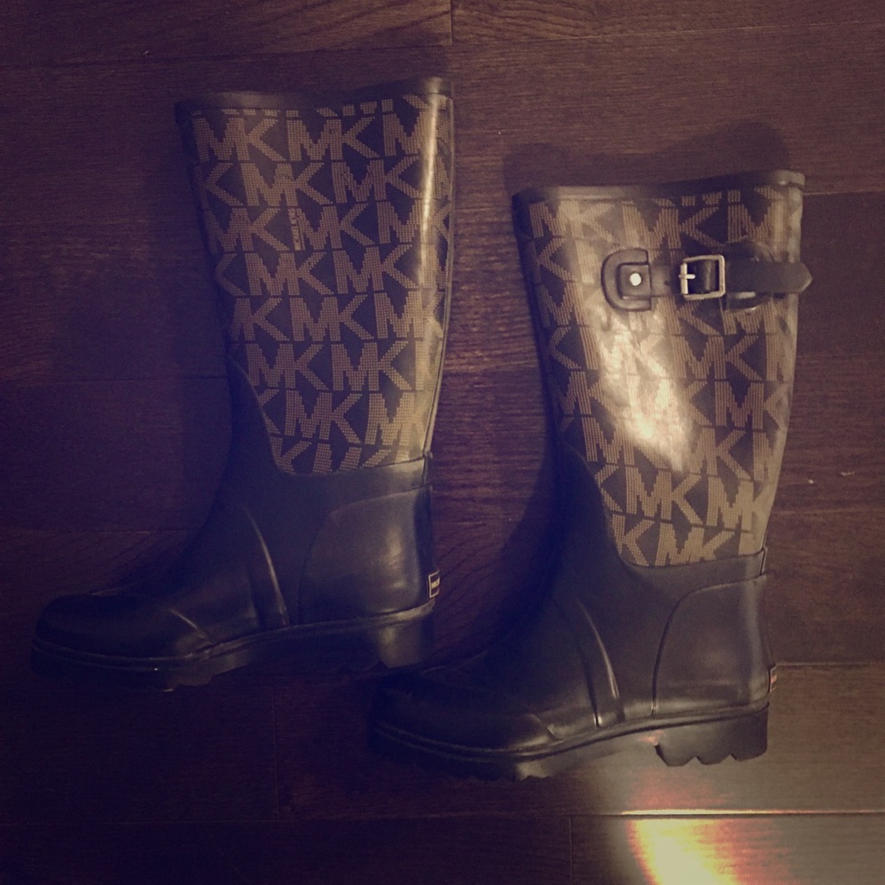 Michale Kors Rainboots