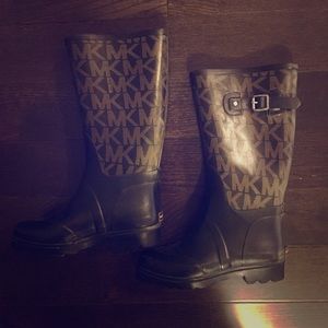 Michale Kors Rainboots