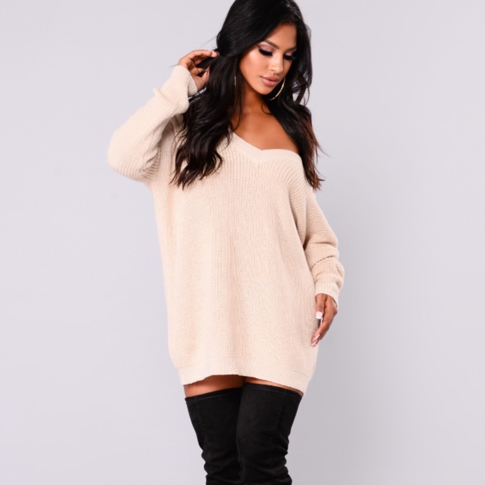 Fashion nova lace up sweater. New with tags