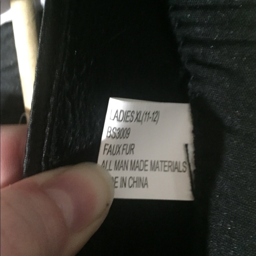 Teal velvet Betsey Johnson slippers - Picture 7 of 8