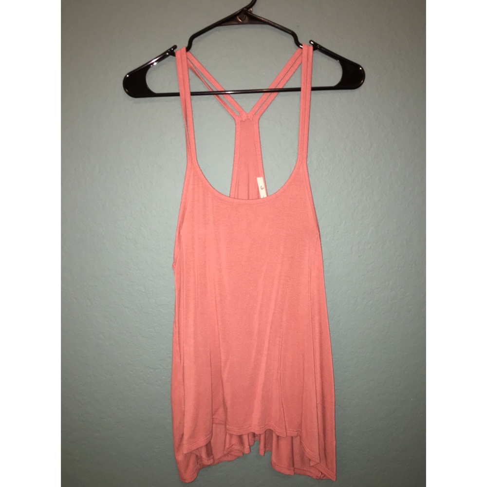 Cute flowy tank previously owned