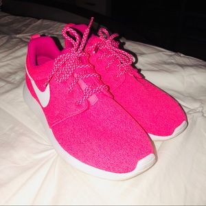 Pink nike Sneakers