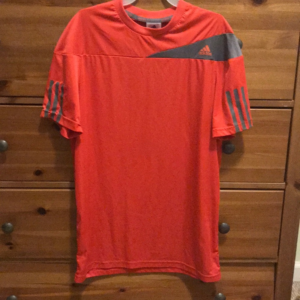Adidas Youth XL Athletic Boys shirt