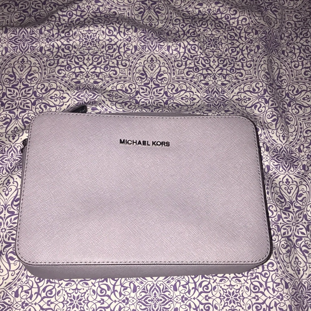 Michael kors jet set crossbody