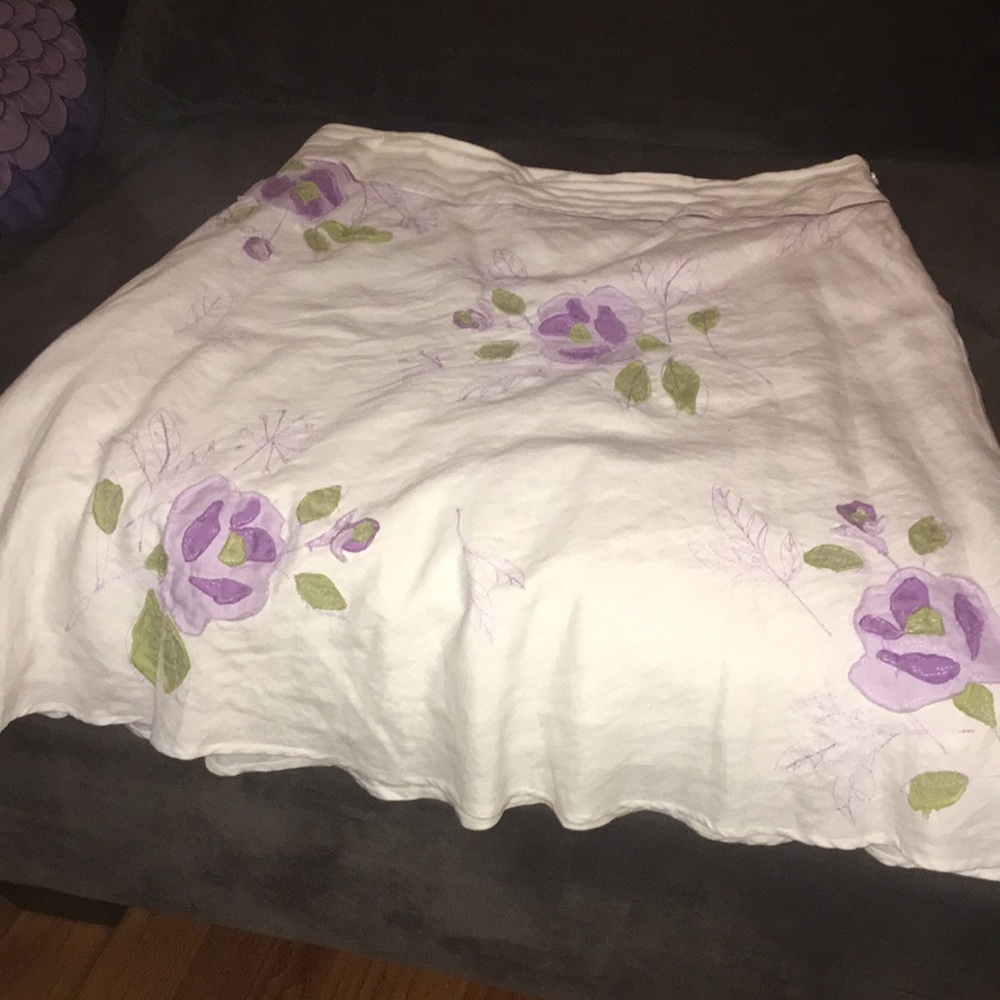 Karen Kane white floral skirt