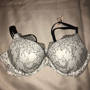 Victoria’s Secret Bra 36B