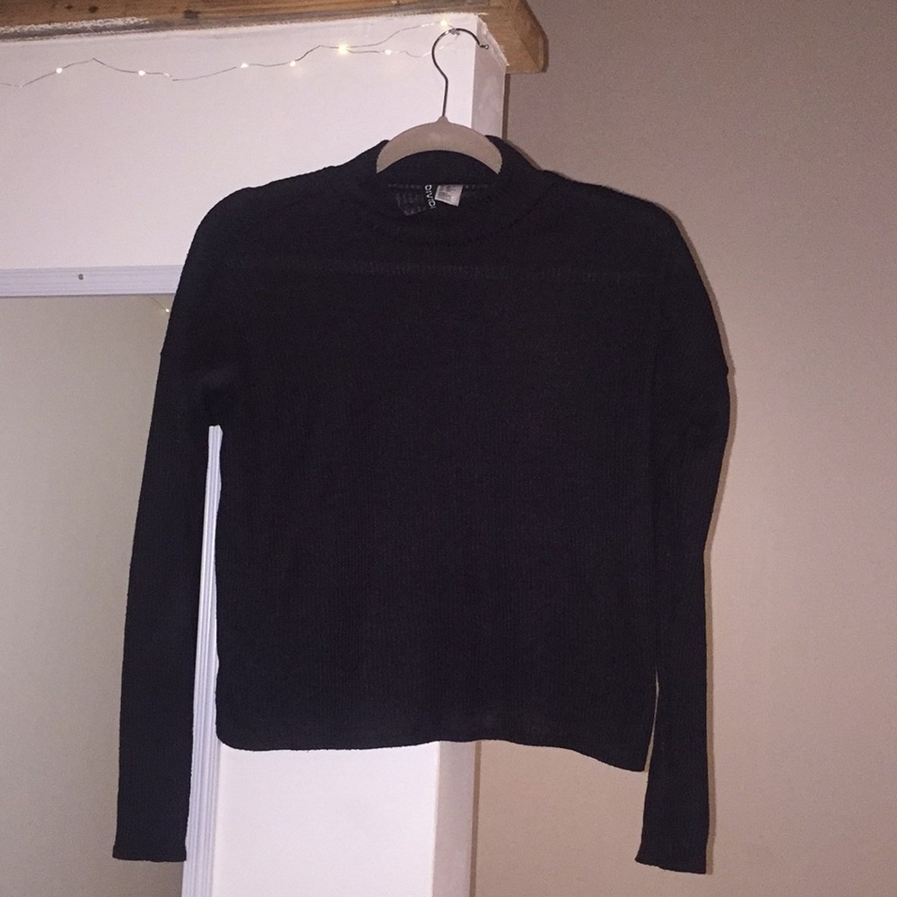 black long sleeve turtle neck