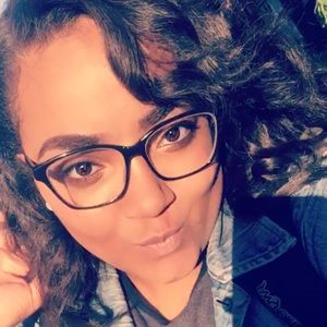 Meet your Posher, Jinniesha