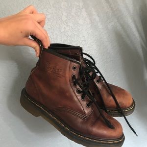 6 eyelet maroon lace up doc martens