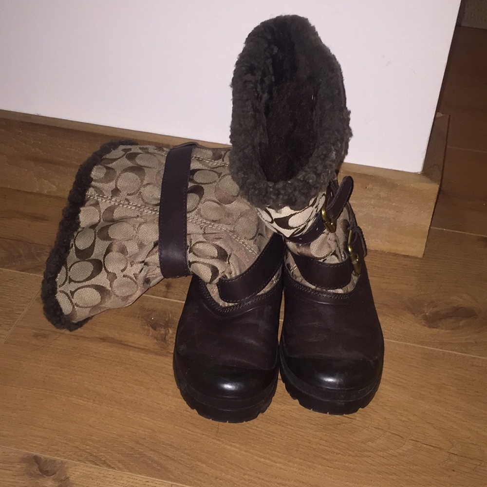 brown rain boots with fur inside