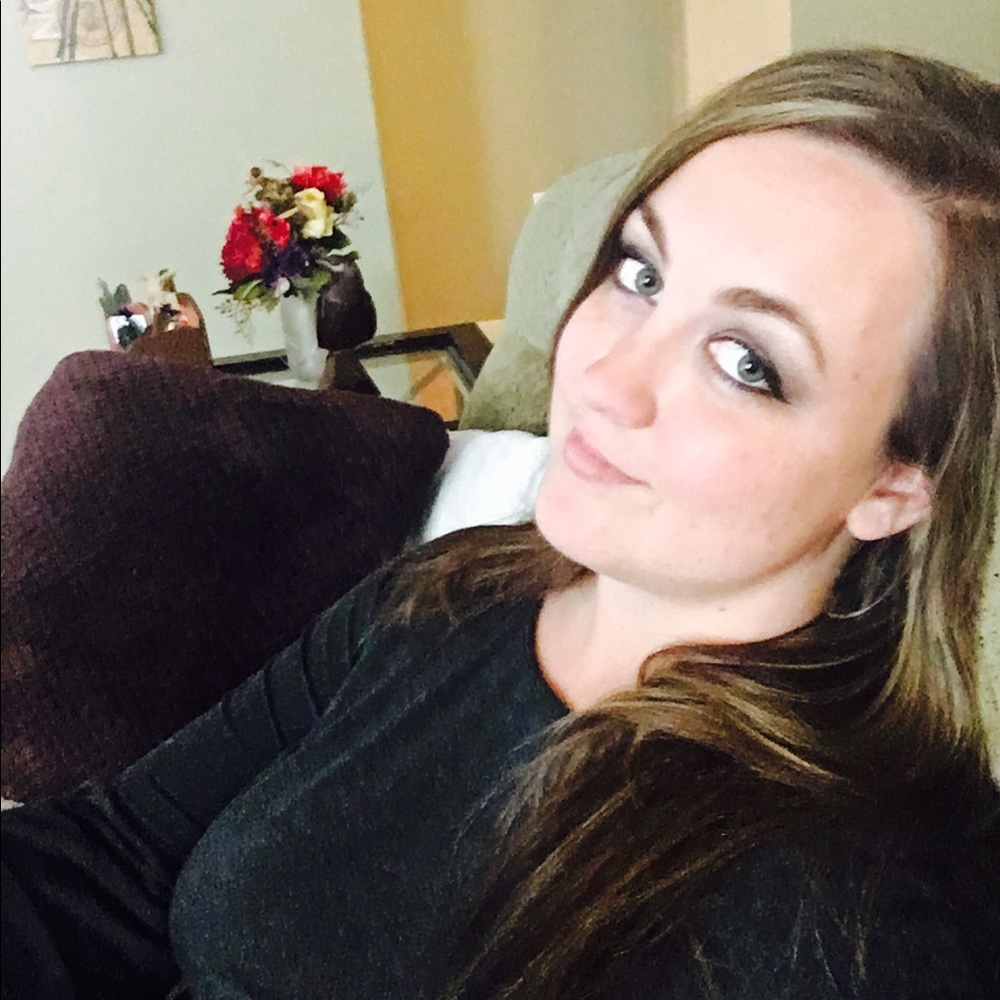 Meet your Posher, Ashley