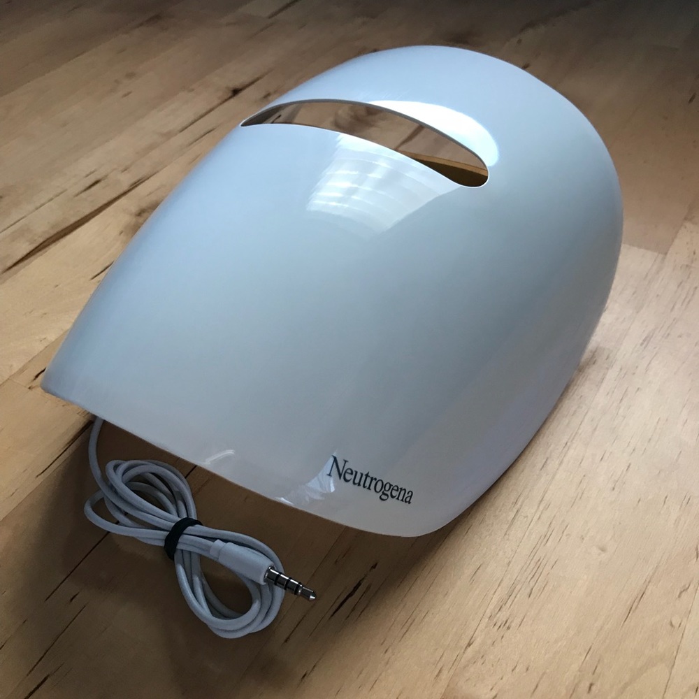 Neutrogena Light Therapy Acne Mask