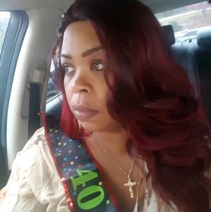 Meet your Posher, Kiana