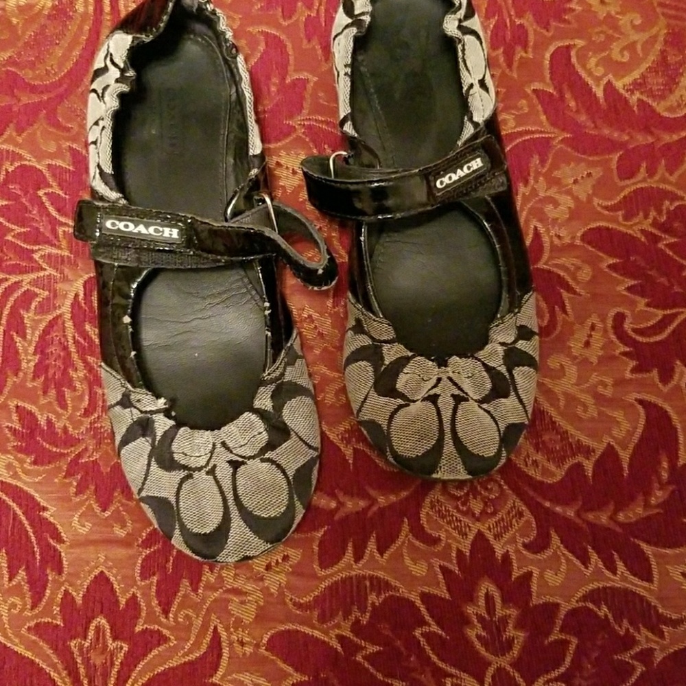 BLACK COACH FLAT SHOES