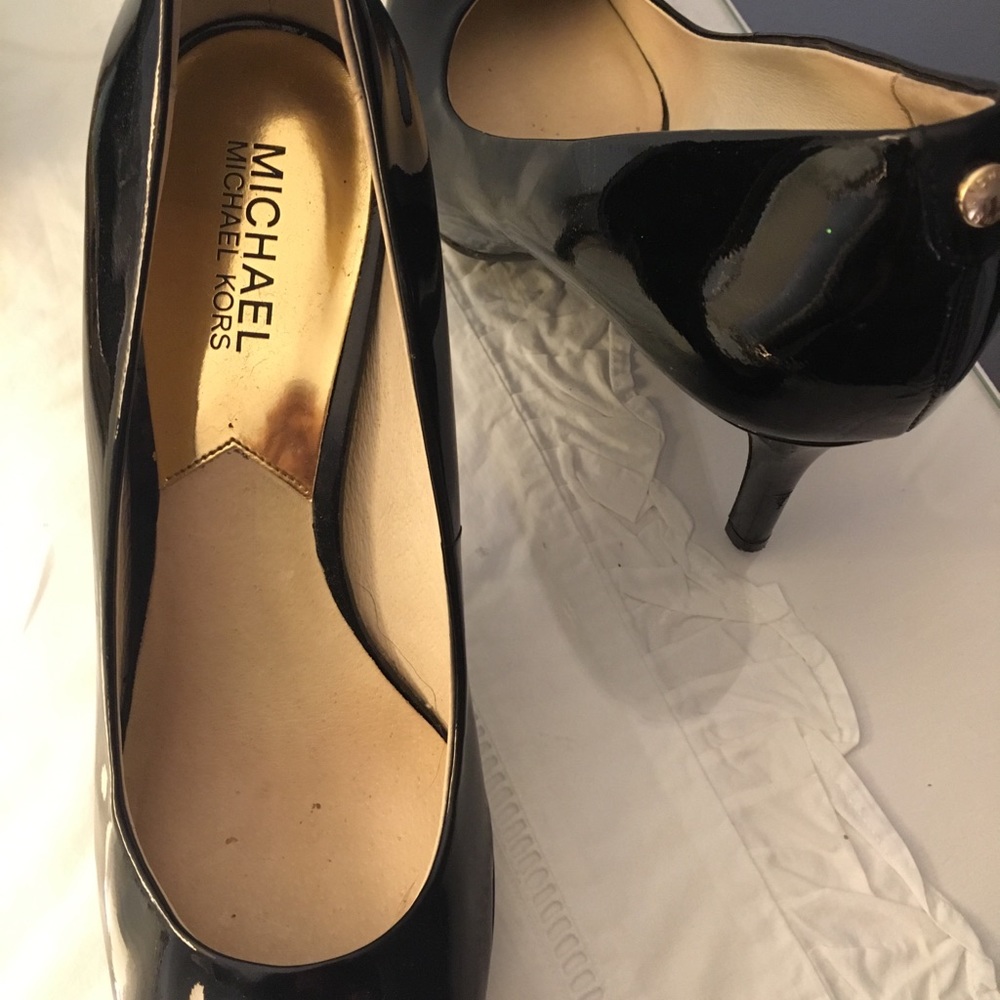 Michael Kors patent leather heels never worn