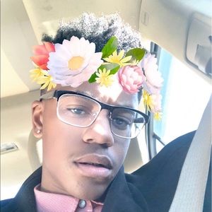 Meet your Posher, Derrick