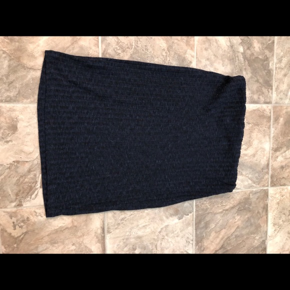 Beautiful Blue and Black Pencil Skirt - Picture 5 of 6