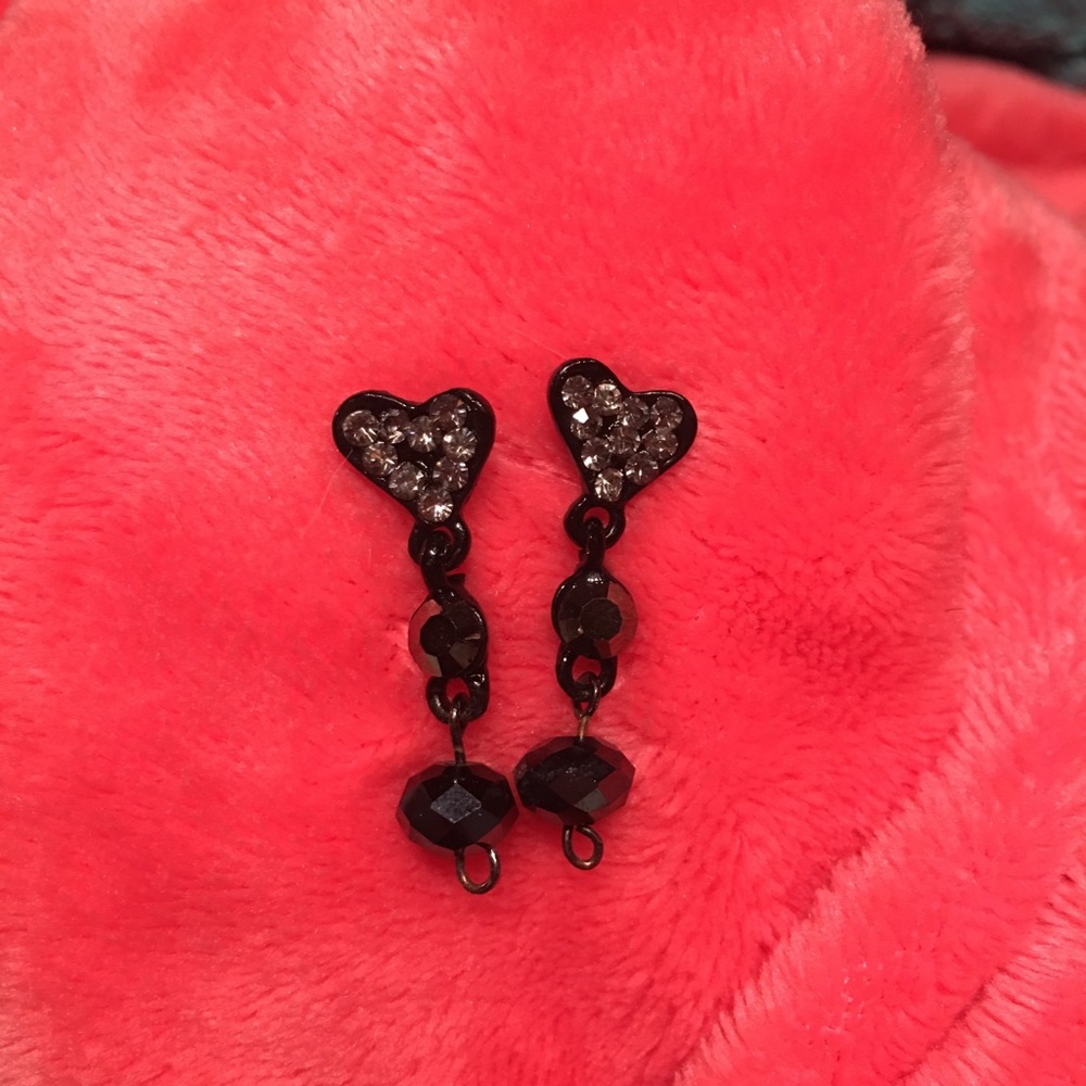🆕Adorable heart dangle bling NWT black