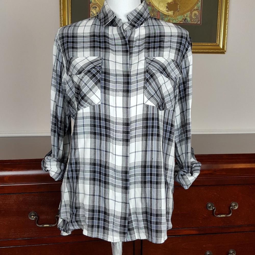 Sam Edelman Black White Plaid Split Tail Shirt