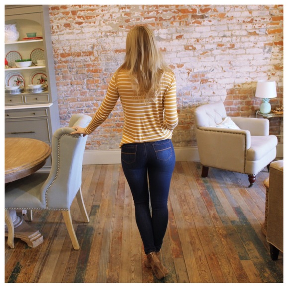 Denim mid-rise skinny Jean - Picture 3 of 5