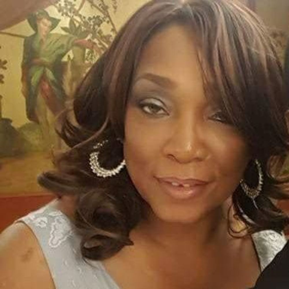 Meet your Posher, Mia