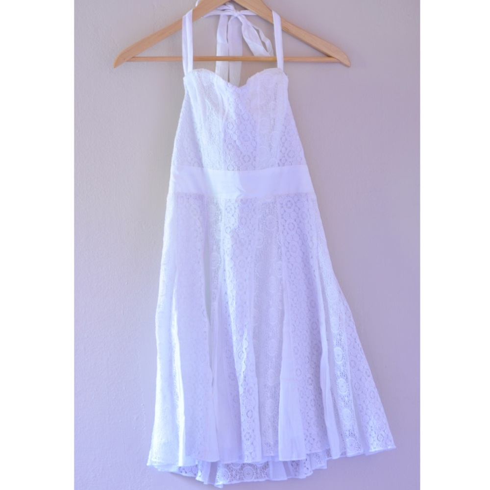Cute Guess Strapless dress. Removable strap.