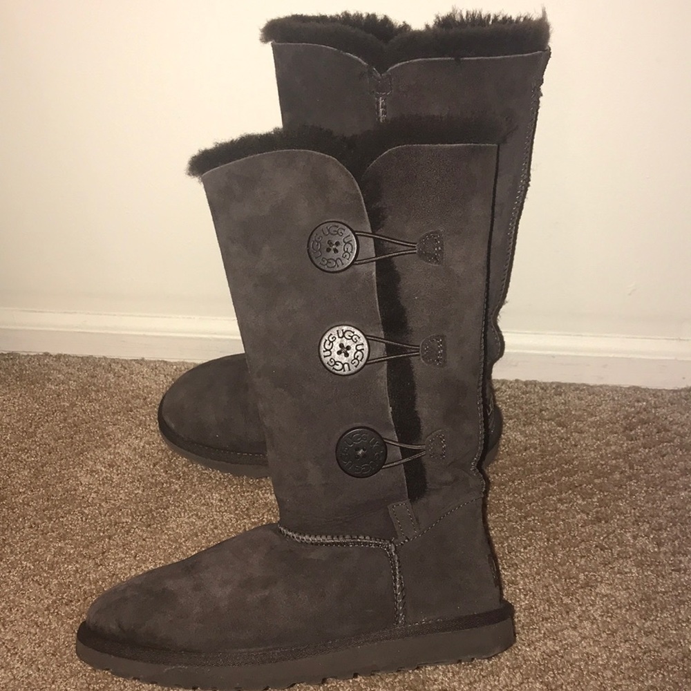 UGG Bailey Button Triplet in Chocolate