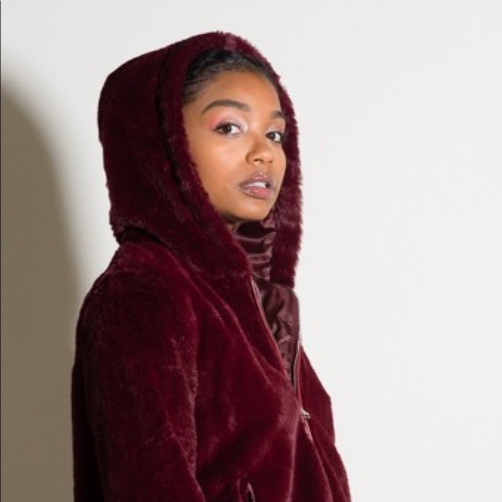 | new | fur hooded jacket - Picture 4 of 7