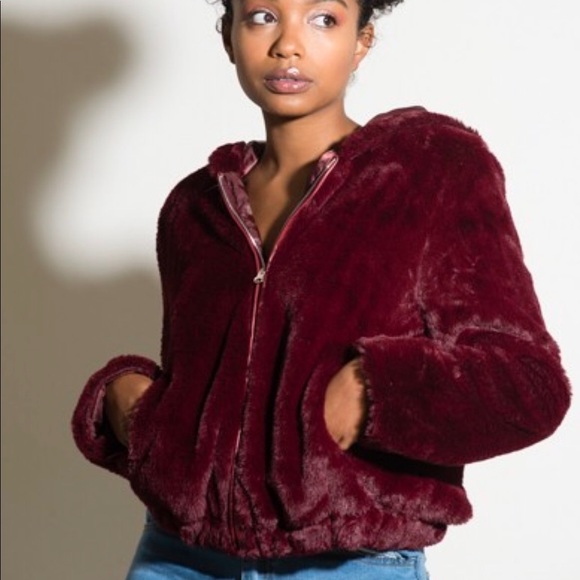 | new | fur hooded jacket - Picture 3 of 7