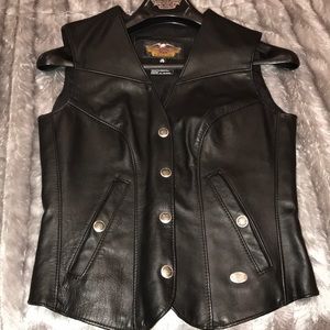 Harley Davidson Womens Leather Vest. XS. Like new.