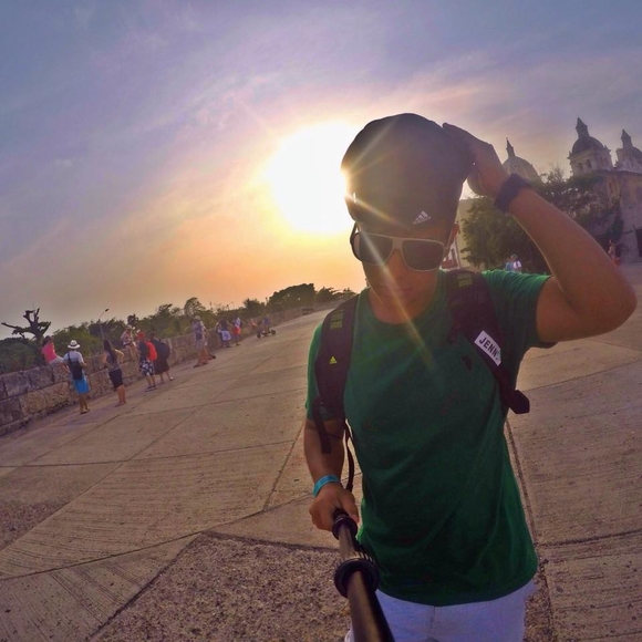 Meet your Posher, Bryams - Picture 1 of 1