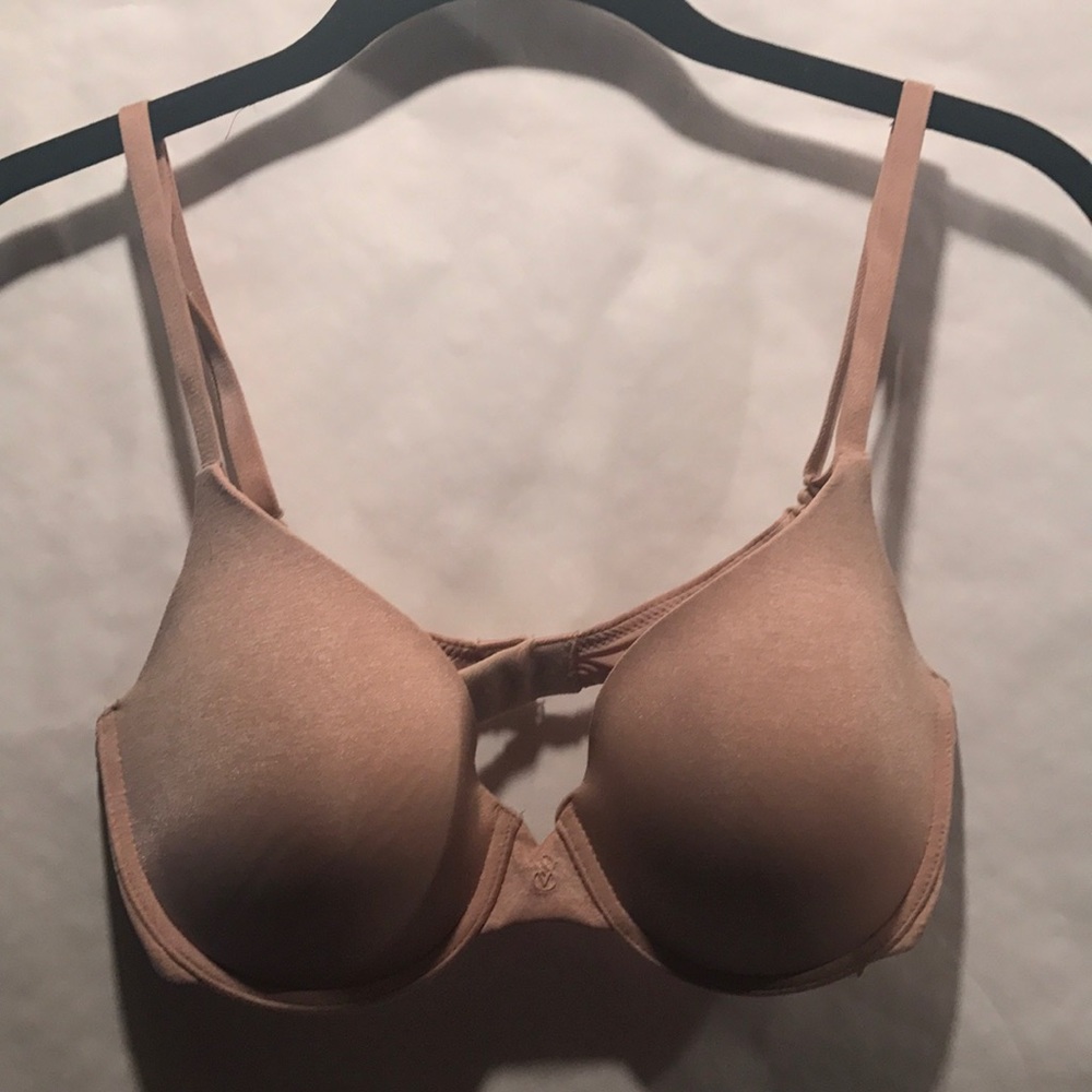 Victoria's Secret perfect shape nude bra