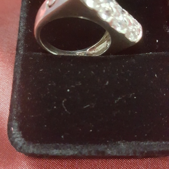 Sterling Silver Ring - Picture 4 of 8