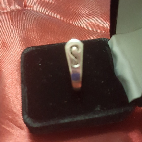 Sterling Silver Ring - Picture 5 of 8