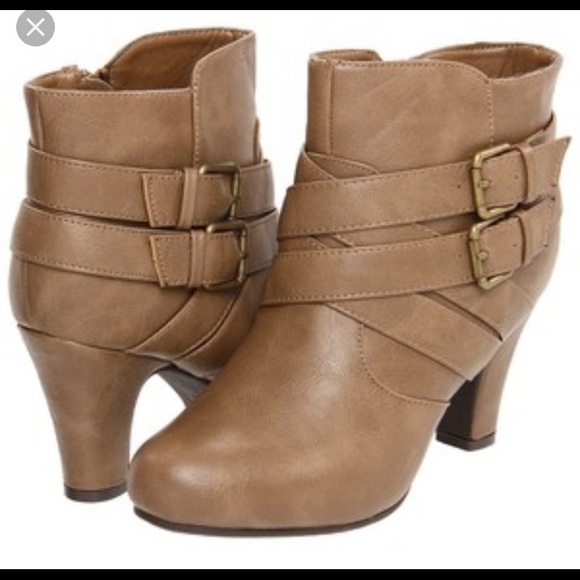 Madden Girl Shoes - Tan ankle boots size 5.5