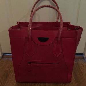 Six Pack Fitness Purse