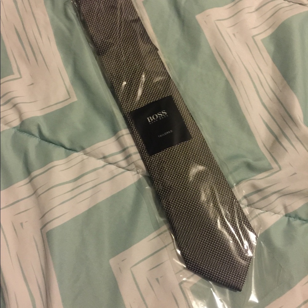 Hugo Boss Tailored tie
