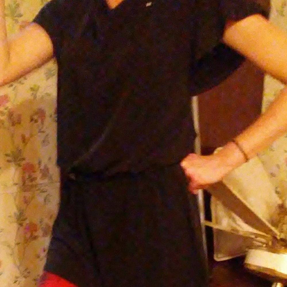 Small, White House Black Market, tunic type