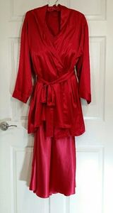 Nightgown/Robe set