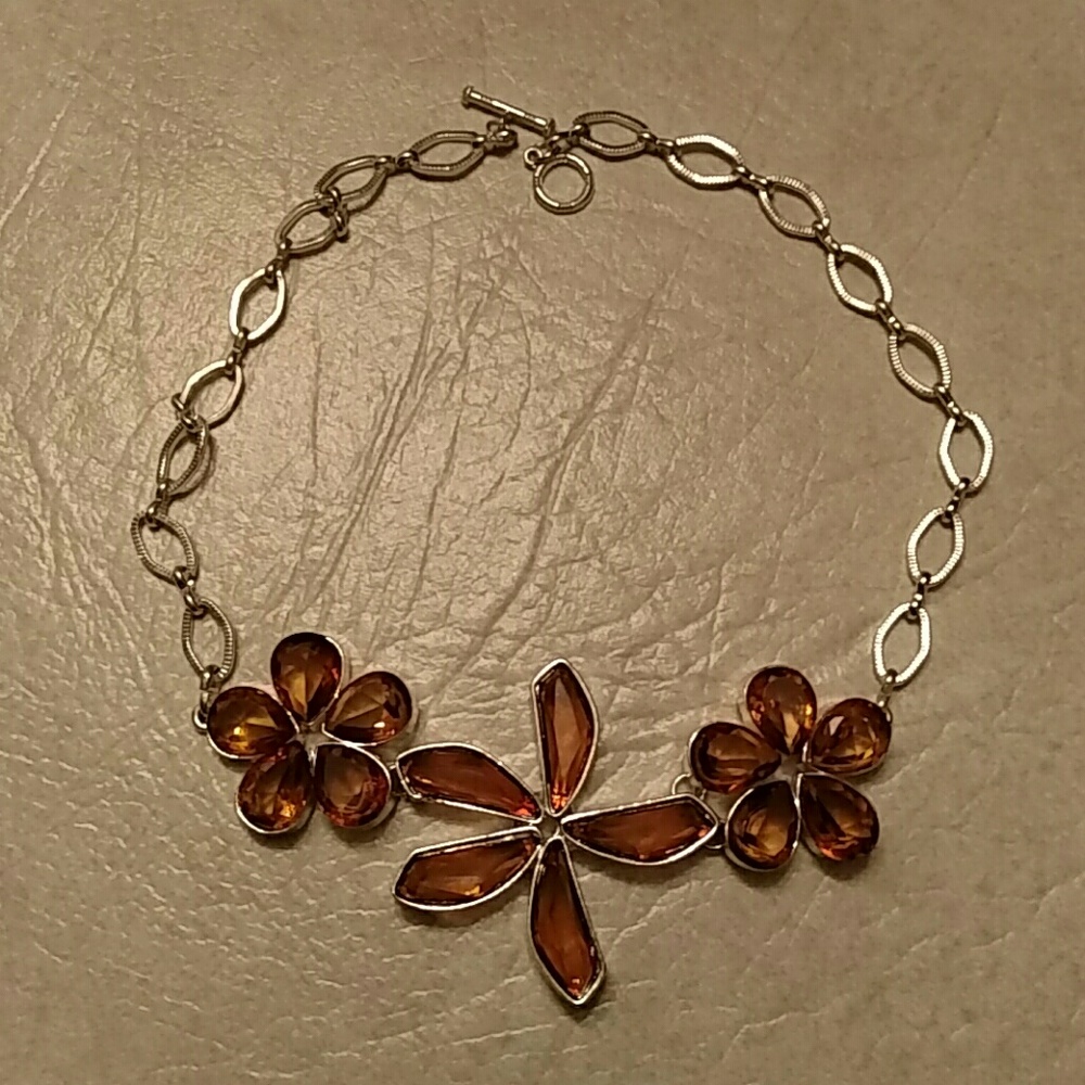 Amber flower choker
