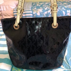 AUTHENTIC MK Shiny Black Jet Set Purse