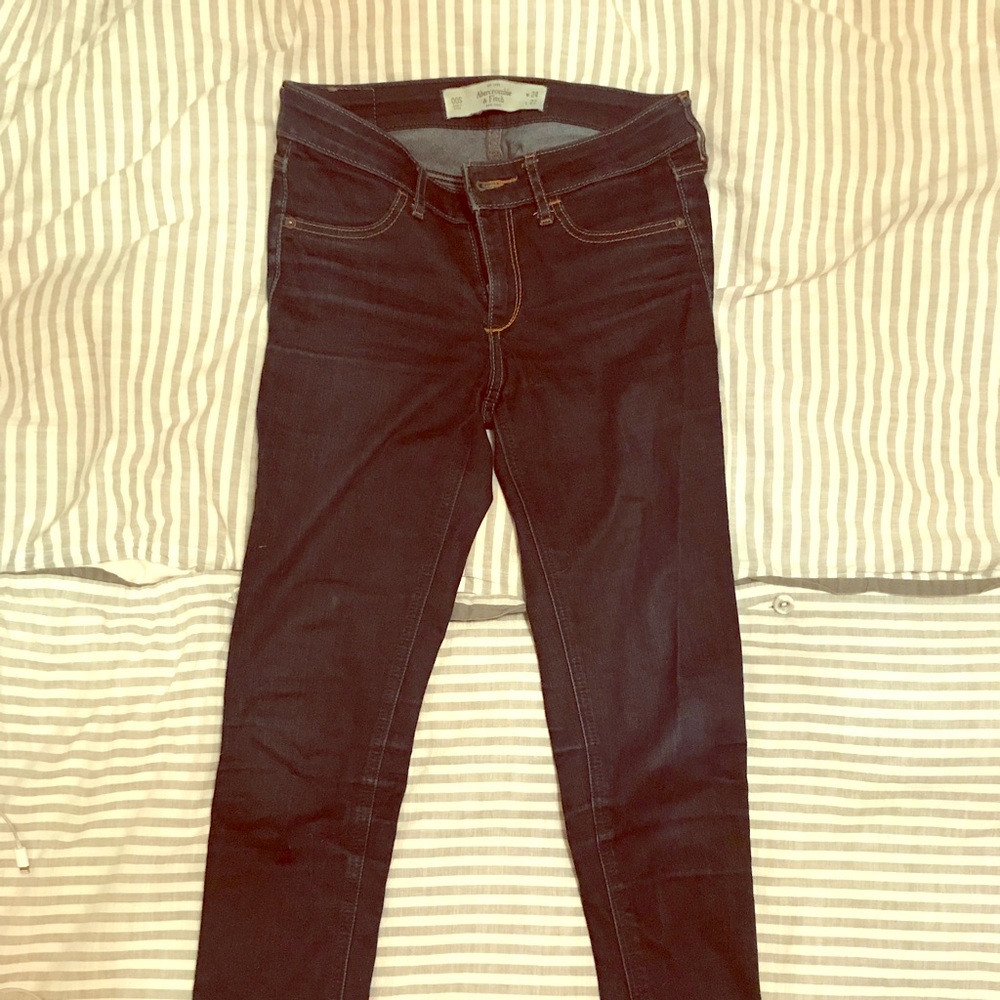 Abercrombie & Fitch low rise super skinny jeans 24