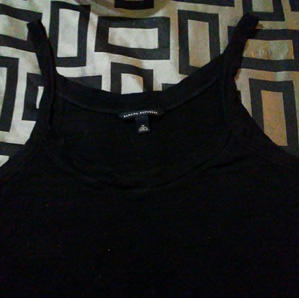 Med, Banana Republic tank top
