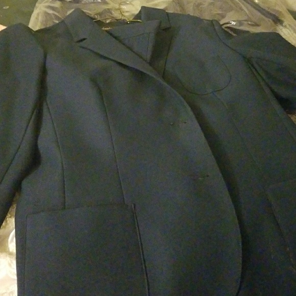 Skirt suit - Picture 2 of 4