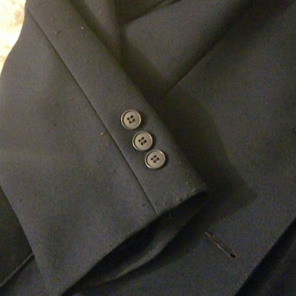 Skirt suit - Picture 4 of 4